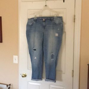 OLD NAVY BOYFRIEND JEANS